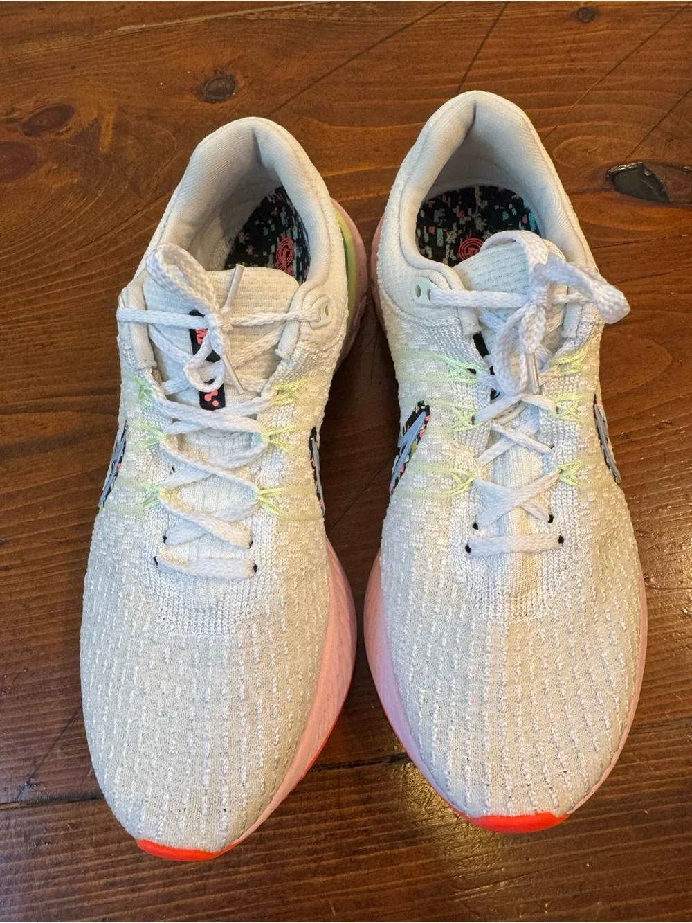 Nike- Infinity React 3 Road Running Shoes. Confetti. Size 9